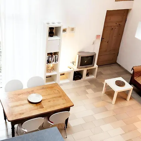 Einzimmer Mit Galerie Fuer Vier Personen *